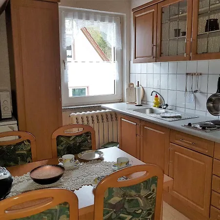 Zum Wald Apartman Sellin